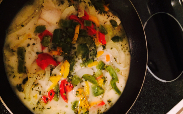 Filé de tilápia ao leite de coco