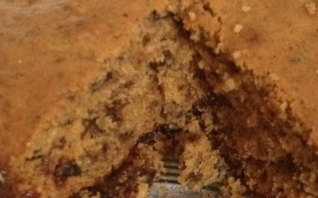 Bolo de ameixas e passas