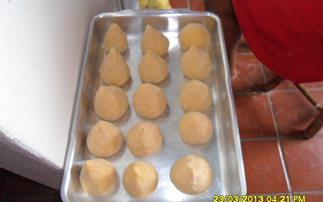 Torta capixaba de bacalhau e repolho