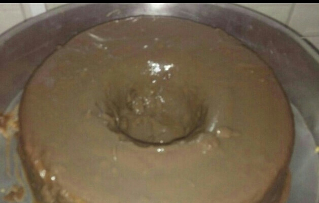 Bolo vulcão de cenoura e chocolate