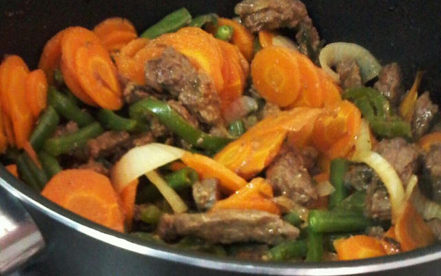 Picadinho de bife de alcatra ou contra filé