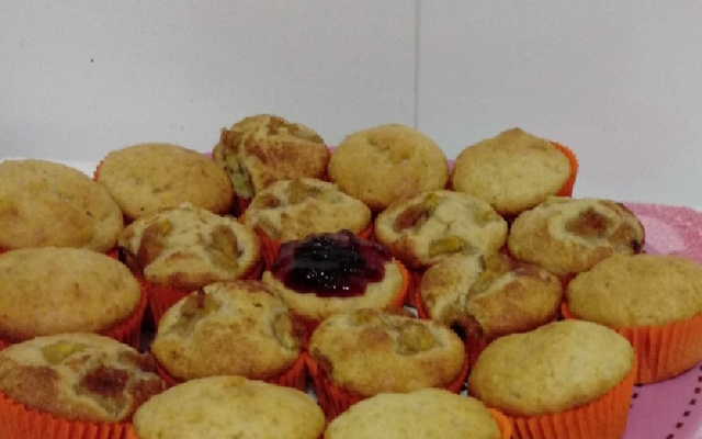 Falso cupcake de banana com aveia