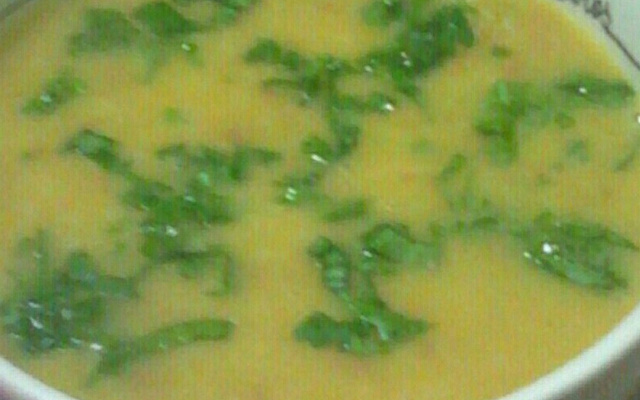 Caldo de Inhame com talo de couve