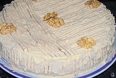 Bolo de café e nozes