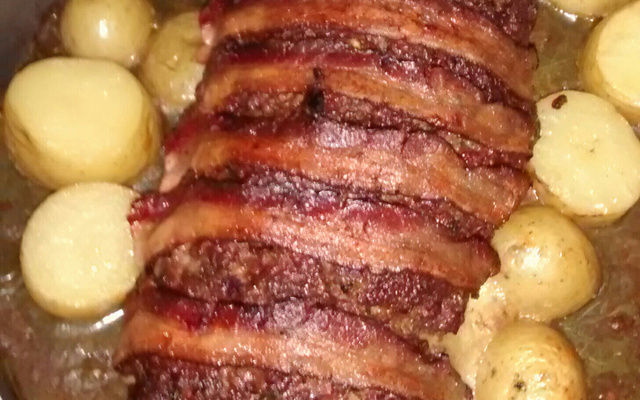 Rocambole de carne moída