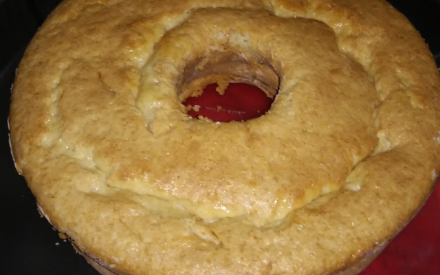 Bolo de polvilho azedo e farinha de trigo