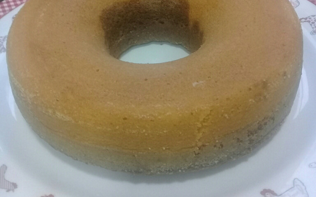 Bolo de cenoura mesclado com chocolate de liquidificador