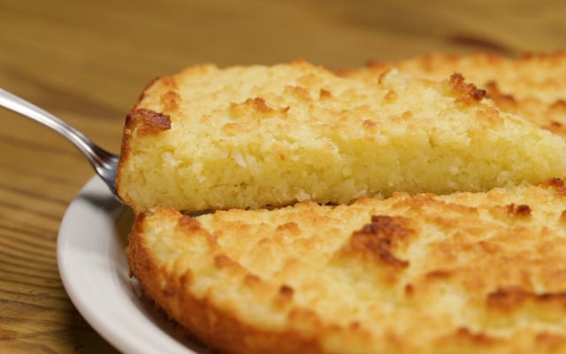 Bolo de aipim com coco sem trabalho