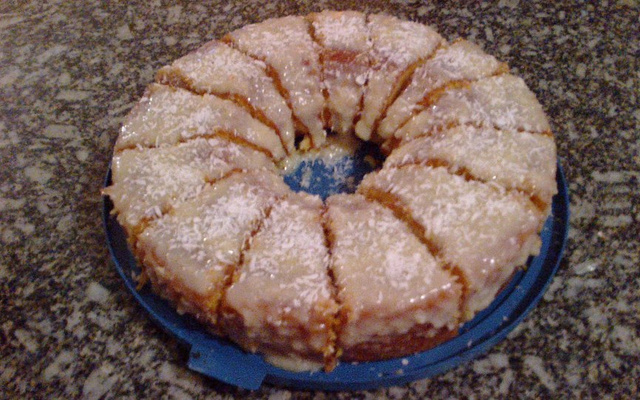 Bolo de fubá com coco