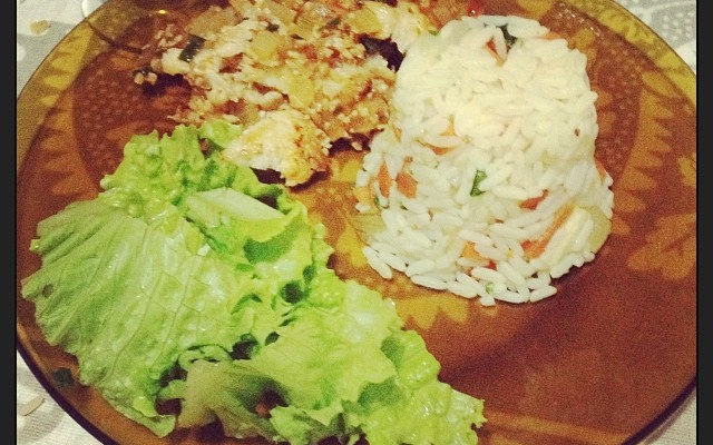 Truta grelhada com castanha de caju