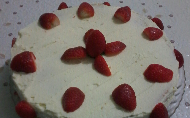 Bolo de morango com nata