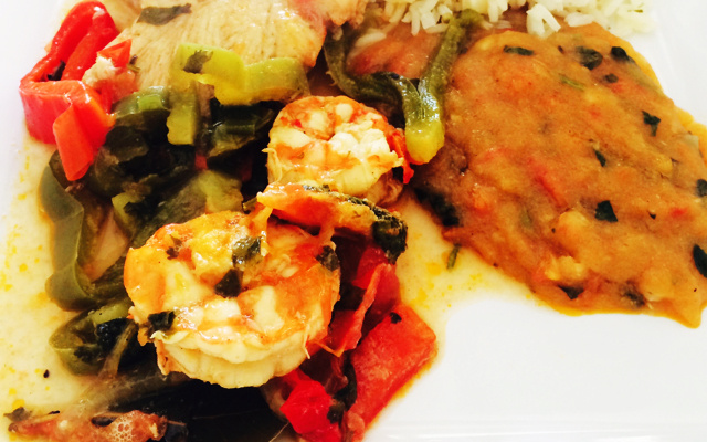 Moqueca de peixe e camarão