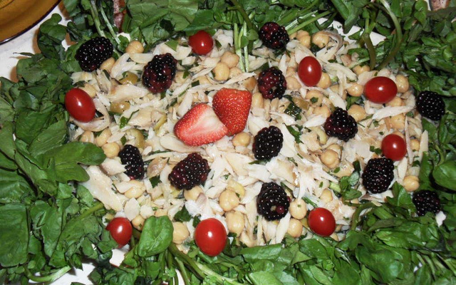 Salada de grão-de-bico da Vó Rafaela