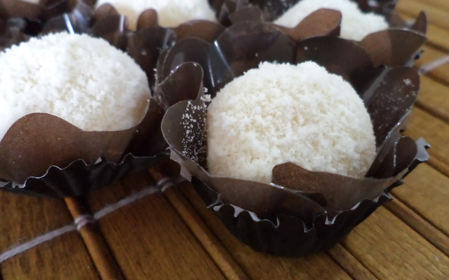 Docinho de leite em pó com leite condensado delícia