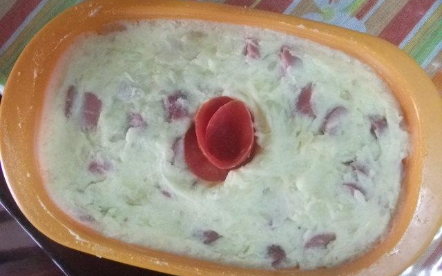 Escondidinho de salsicha