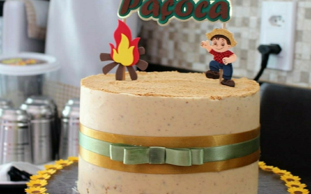 Bolo de paçoca — festa junina