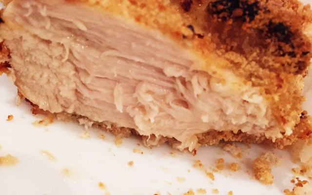 Frango empanado na farofa