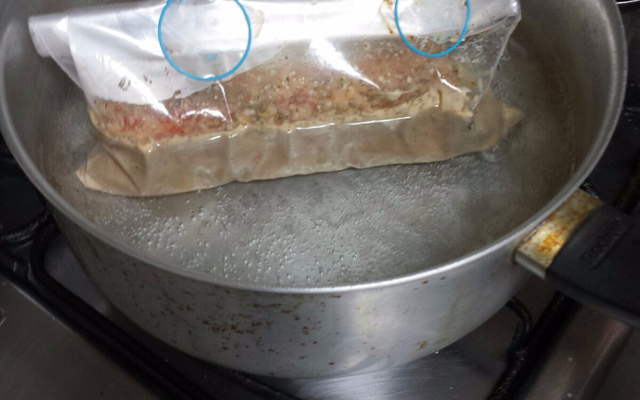 Omelete no saco plástico