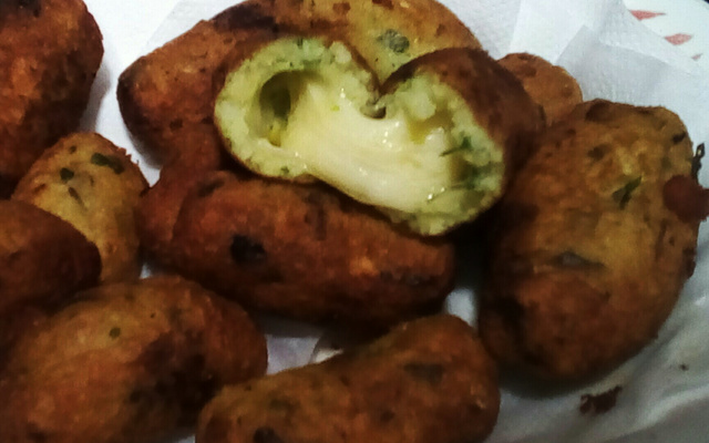 Bolinho de arroz com mandioca