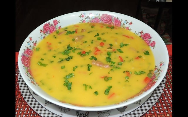 Caldo cremoso de batata-doce