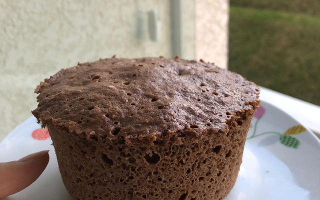 Bolo de banana com cacau de micro-ondas
