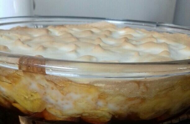 Chico balanceado com banana