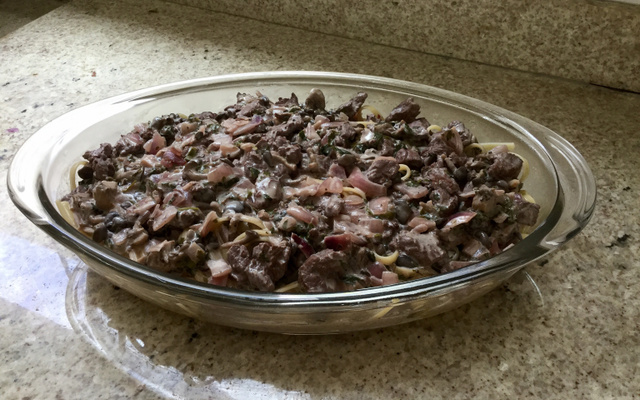 Fettuccine ao molho funghi e mignon