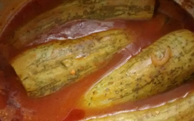 Abobrinha recheada com carne moída