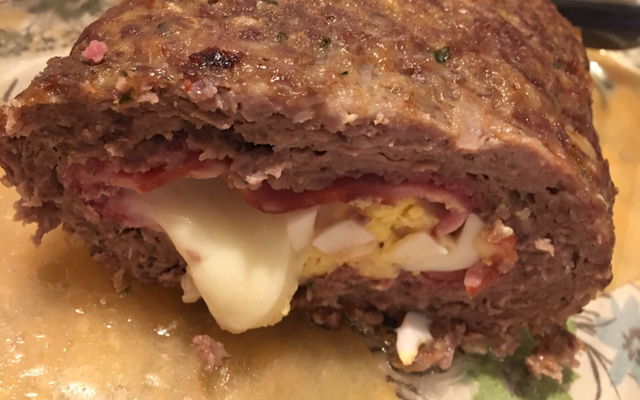 Rocambole de carne moída