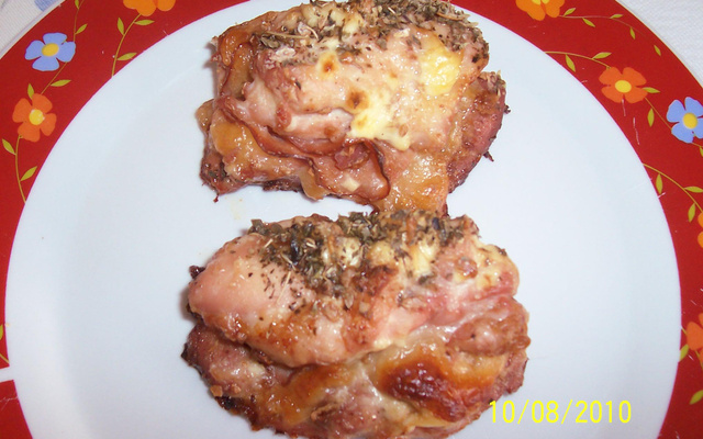 Sobrecoxas e coxas de frango recheados