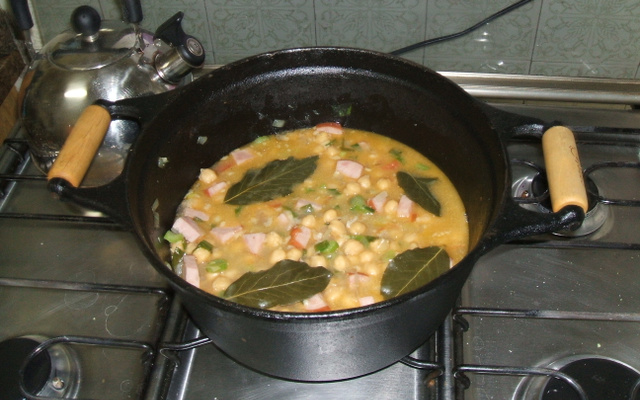 Grão-de-bico com aipo