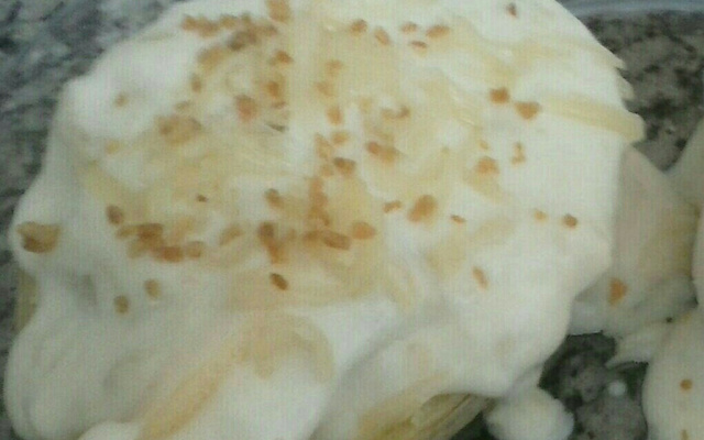 Batata de micro-ondas com molho branco