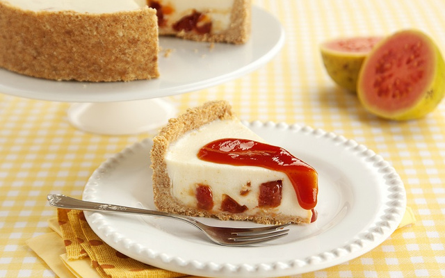 Torta de ricota com goiabada
