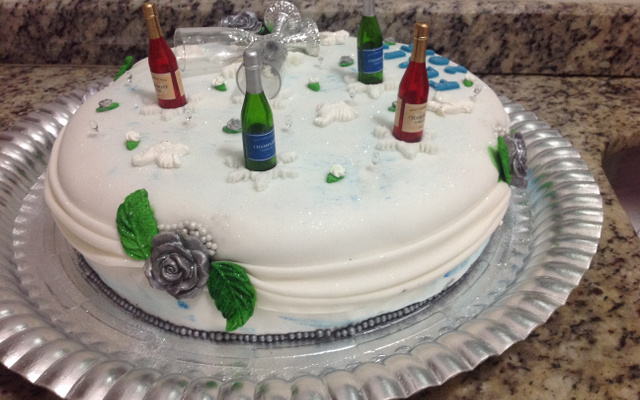 Recheio de Ano Novo para bolo em pasta americana