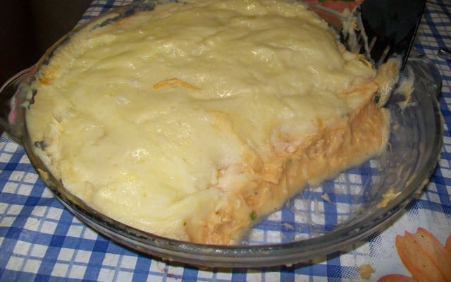Torta de purê de batata recheada