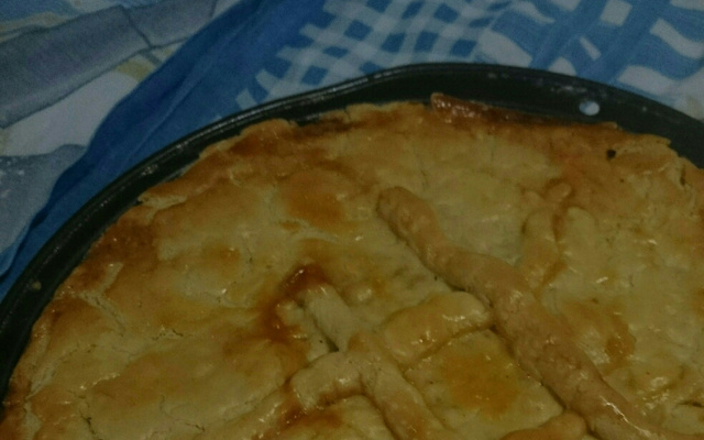 Empadão de frango cremoso