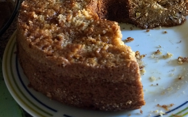 Bolo integral de maçã e banana