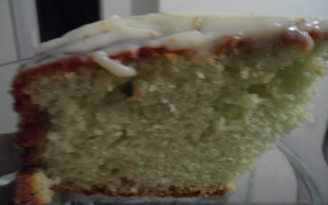 Bolo fácil de limão com cobertura