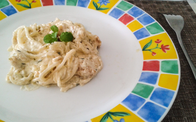 Espaguete ao molho de ricota