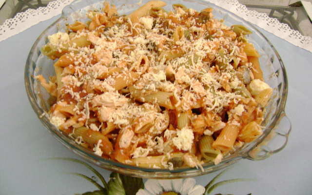 Fusilli especial com salmão defumado