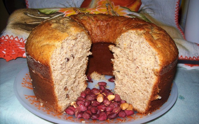 Bolo de amendoim