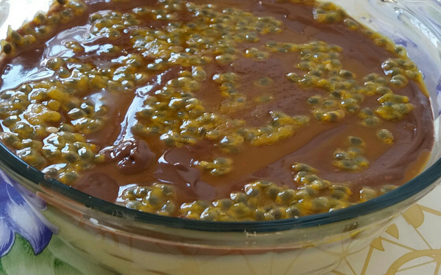 Pavê de maracujá com chocolate