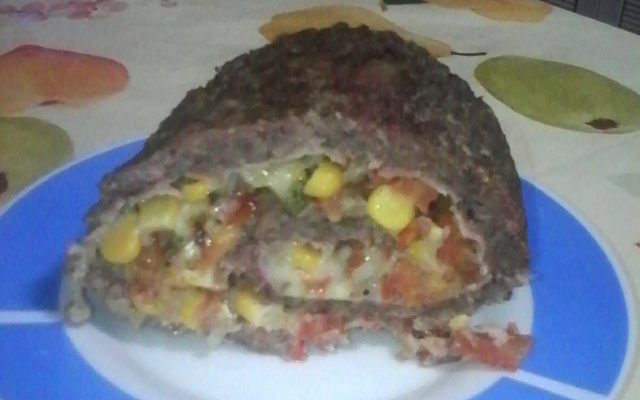 Rocambole de carne moída