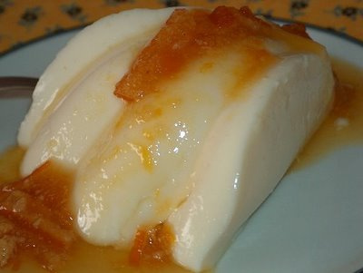 Pudim de iogurte natural