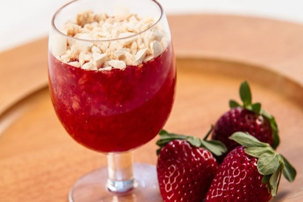 Purê de Morango com Gelatina