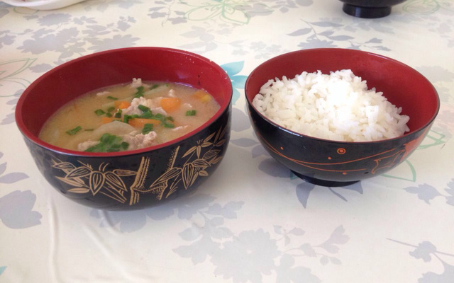 Sopa de missô (tonjiru)