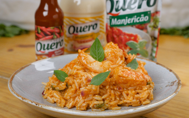 Arroz picante de camarão
