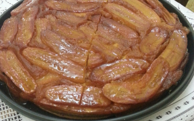 Bolo caramelizado de banana da Cida