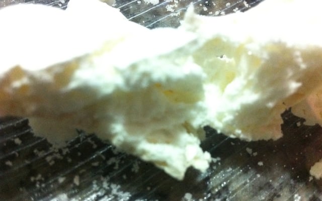 Suspiro com creme por dentro