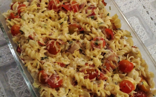 Macarrão ao forno com bacon e mussarela